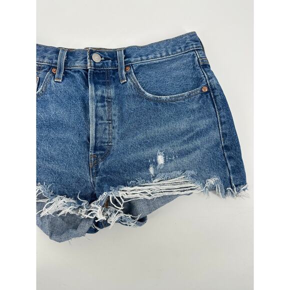 Levi's 501 Original high-rise distressed denim shorts - Picture 3 of 9